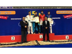 Kağıtsporlu Ekrem’den bronz madalya