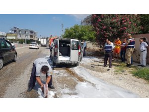 Samandağ’da seyir halindeki otomobil yandı