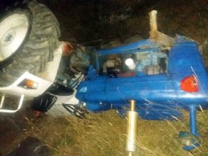 Taşköprü’de devrilen traktörün altında kalan yaşlı adam hayatını kaybetti