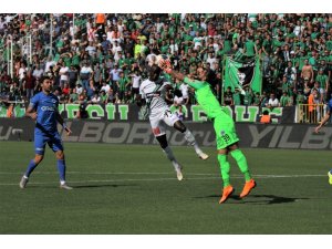 Süper Lig: Denizlispor: 0 - Kasımpaşa: 0 (İlk yarı)