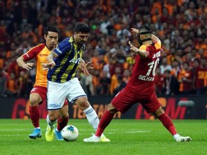 Süper Lig: Gaatasaray: 0 - Fenerbahçe: 0 (İlk yarı)