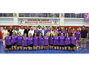 Kadın hentbol takımında hedef Süper Kupa