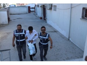 Telefon dolandırıcısı kıskıvrak yakalandı