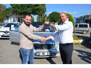 10 yıl sonra açılan oto pazarında alan da satan da memnun