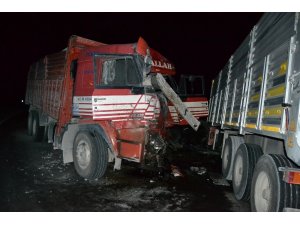 Konya’da kamyonla tır çarpıştı: 1 ölü, 1 yaralı