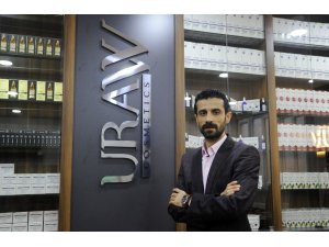 ’’Kozmetiğe kadınlar aylık ortalama 200-210 TL, erkekler ise 70-100 TL arasında para harcıyor’’