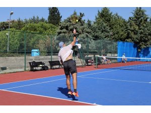 Büyükçekmece’de tenis turnuvasına büyük ilgi