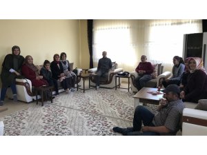 Öğretmenler, velileri evlerinde ziyaret etti
