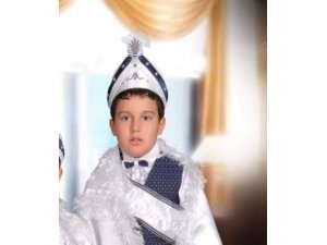 Futbol oynarken kalbi duran çocuk hayatını kaybetti