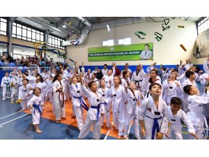 Osmangazi’de kuşak törenine Servet Tazegül imzası