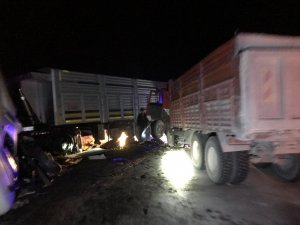 Konya'da kamyon ile tır çarpıştı: 1 ölü, 1 yaralı