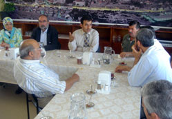 Tuzcuoğlu, muhtarları dinledi