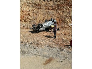 Takla atan otomobilin sürücüsü yaralandı