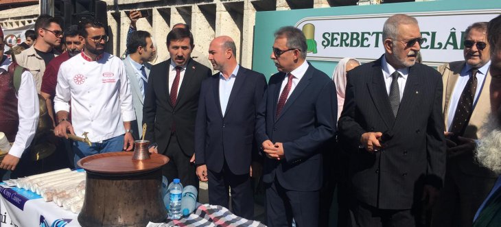 Mevlana Meydanı’nda 5. Geleneksel Şerbet-i Veladet etkinliği