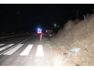 Kaçak göçmenleri taşıyan minibüs kaza yaptı: 1 ölü, 4’ü ağır 12 kişi yaralı