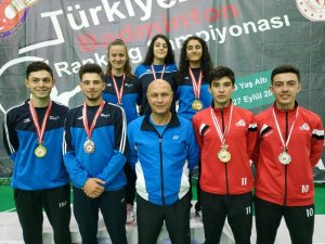 Erzincanlı badmintoncular Türkiye Şampiyonu oldu
