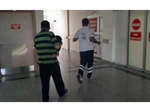 Üzerine buzdolabı kapağı düşen çocuk yaralandı