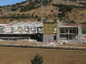 Hadim'de spor kompleksi inşaatı sürüyor