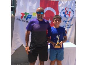 Mezitli Belediyesi Gençlik ve Spor Kulübü’ne ’Başarı Belgesi’