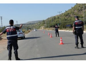 Mersin’de çeşitli suçlardan aranan 296 kişi yakalandı