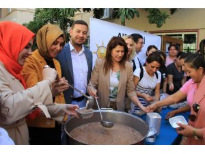 AK Parti Milas İlçe Kadın Kolları aşure etkinliği düzenledi