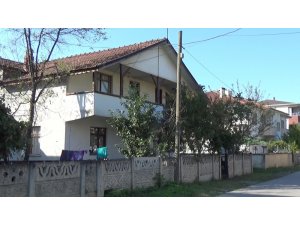 Balkondan düşen genç kız yaralandı