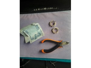 Hırsızlık için girdiği kuyumcudan çatıdan atlayarak kaçmaya çalıştı