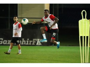 Gazişehir Gaziantep'te Medipol Başakşehir maçı hazırlıkları başladı