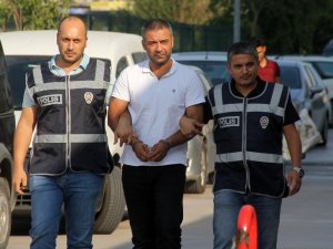 Korna çaldığı için polisin oğlunu bıçakladı