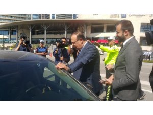 Vali ve emniyet müdürü yayalar için yollardaydı