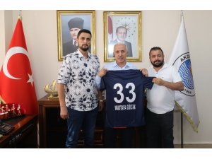 Başkan Gültak’a İçel İdman Yurdu forması