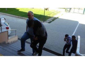 Kasayı çalamadılar, sadaka kutusunu çaldılar