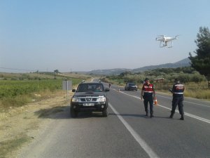 Jandarmadan sürücülere "telefonla konuşmayın" uyarısı