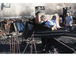 Kartal Belediyesinden yangında zarar gören binaya müdahale