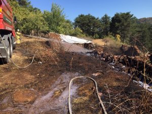 Bağ evi küle döndü