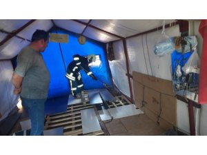 Çobanların kaldığı çadırda yılan paniği