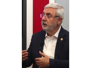 Mehmet Metiner; Davutoğlu, Gül, Babacan ve Arınç'ı topa tuttu