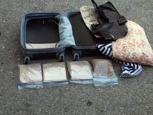 Mersin’de valizlerin içerisinde 3,5 kilogram eroin ele geçirildi