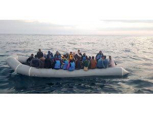 Ölümüne kaçış girişimi devam ediyor, güvenlik güçleri bebekleri kundaklayarak kurtardı