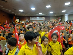 Keloğlan tiyatrosu beğeni topladı