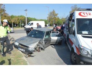 18 kilometrelik nefes kesen takip...Kaza yapınca yakalandılar