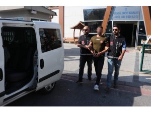 Konteyner dolandırıcısı çalıştığı iş yerinde yakalandı