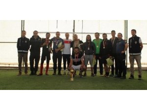 Otlukbeli’de Futbol Turnuvası kupa töreni düzenlendi