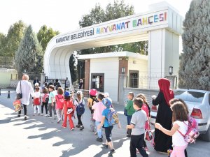 Karatay Hayvanat Bahçesi'ne öğrencilerden yoğun ilgi