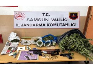 Jandarma’dan uyuşturucu ve silah operasyonu