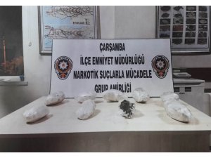 Otomobilin lastiklerinden uyuşturucu çıktı