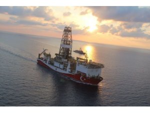 Enerji ve Tabii Kaynaklar Bakanı Fatih Dönmez:"Yavuz Sondaj Gemimiz Güzelyurt-1 lokasyonuna ulaştı. Konum sabitleme çalışmalarına başlayan gemimiz, tüm hazırlıklarını tamamladıktan sonra en kısa sürede sondaja başlayaca