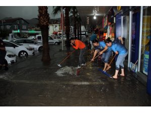 Şiddetli yağmur Fethiye’de baskınlara neden oldu