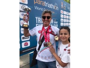 65 yaşında gençlere taş çıkartıyor