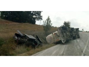 Paramparça olan otomobilden sağ kurtuldu